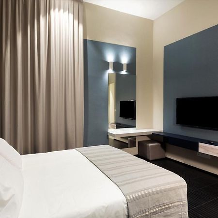 Salina Luxury Suites Parma Eksteriør bilde