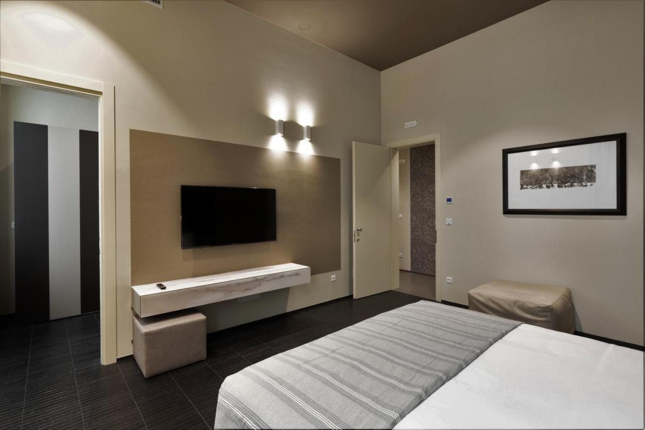 Salina Luxury Suites Parma Eksteriør bilde